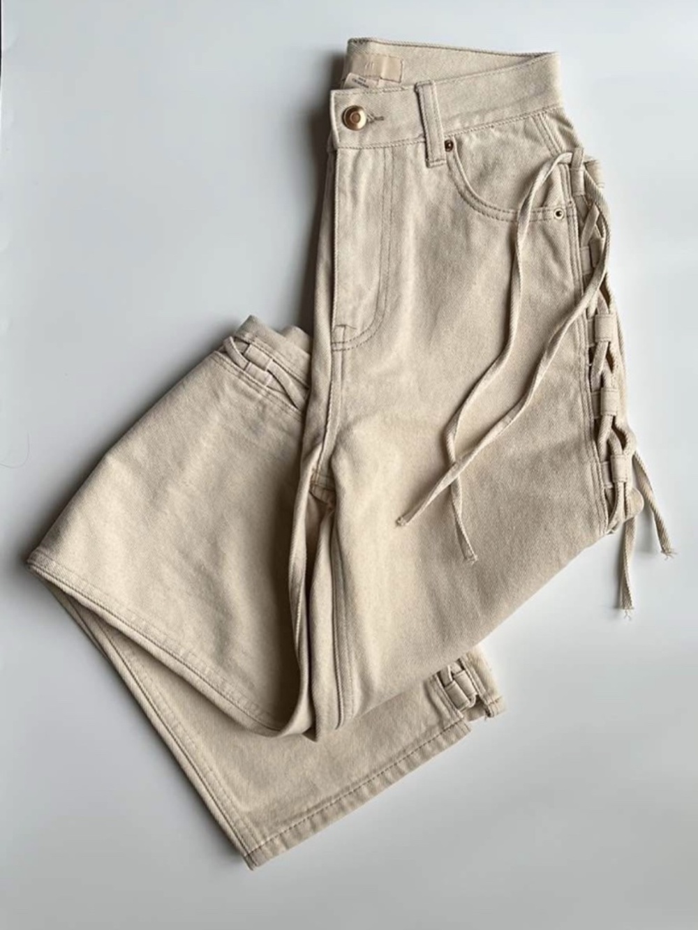 Light beige jeans